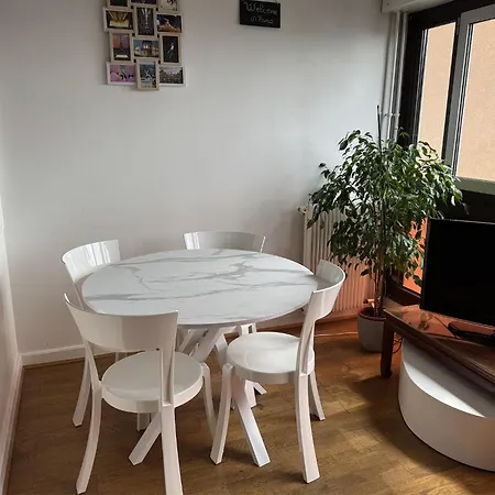 Lumineux 2 Pièces – Idéal Famille Appartamento *